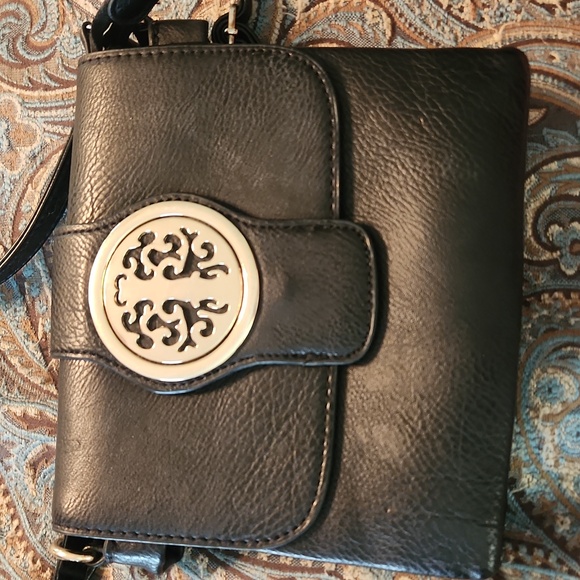 Calista Crossbody purse Size: 8" (w) x 7.5" (h) - Picture 3 of 4